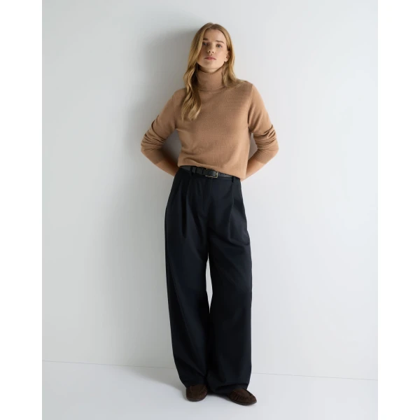 N.Peal Luna Roll Neck Cashmere Jumper in Camel Brown