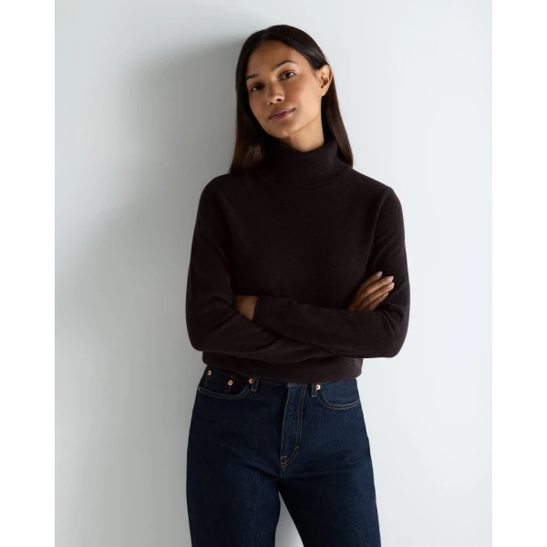 N.Peal Luna Roll Neck Cashmere Jumper in Cocoa Brown