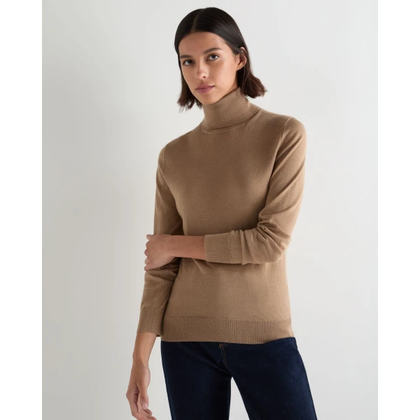 N.Peal Margot Superfine Cashmere Roll Neck Jumper in Caramel Brown