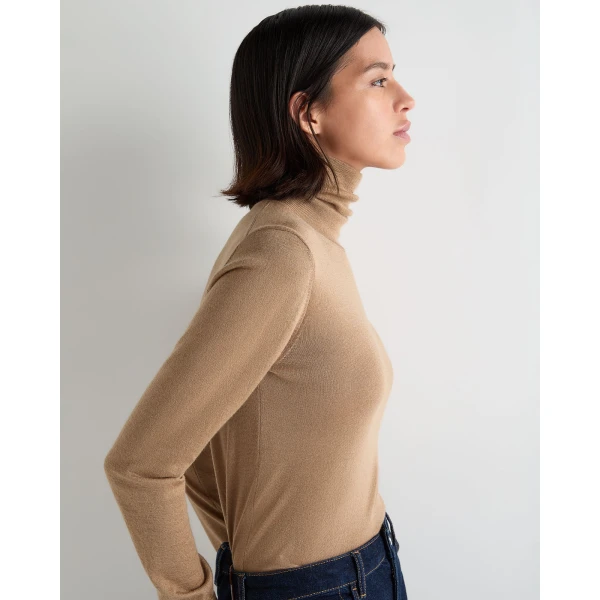 N.Peal Margot Superfine Cashmere Roll Neck Jumper in Caramel Brown