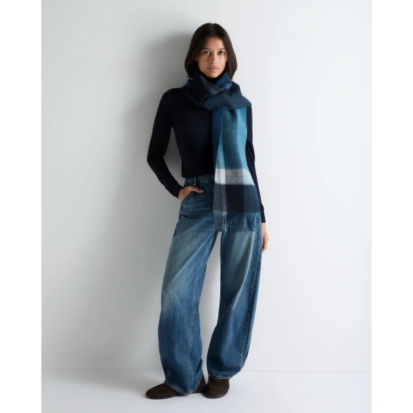 N.Peal Margot Superfine Cashmere Roll Neck Jumper in Navy Blue