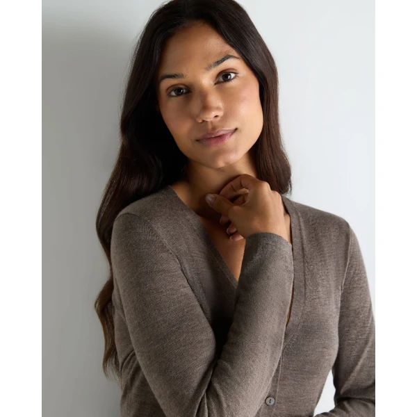 N.Peal Mia Superfine Cashmere V Neck Cardigan in Pecan Brown