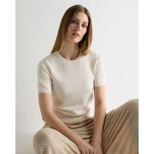 N.Peal Milly Classic Cashmere T-Shirt in New Ivory White