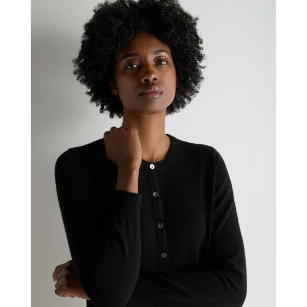 N.Peal Olivia Round Neck Cashmere Cardigan in Black