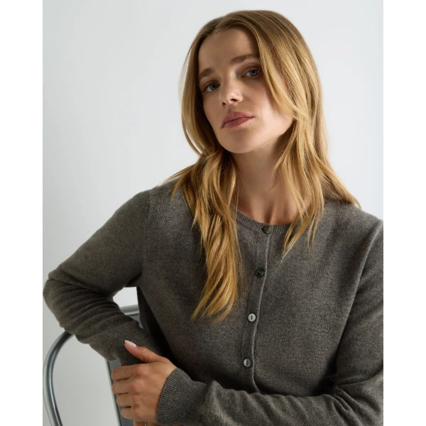 N.Peal Olivia Round Neck Cashmere Cardigan in Wood Smoke Brown