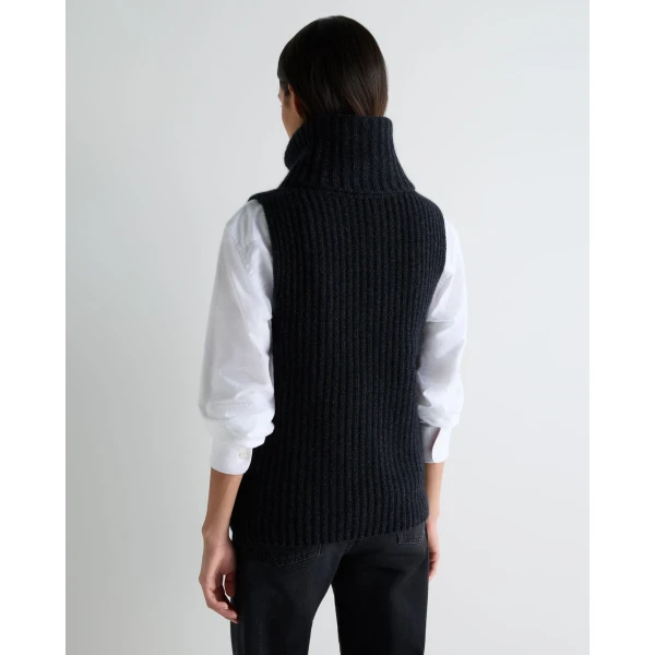 N.Peal Ribbed Sleeveless Turtle Neck Cashmere Jumper in Ink Blue Melange