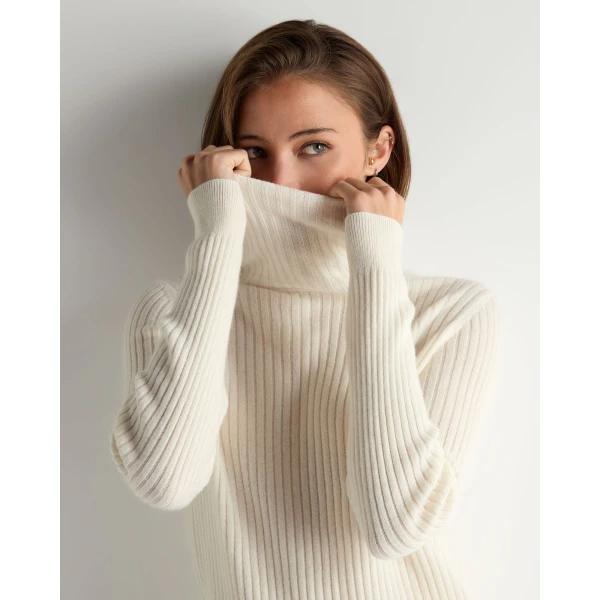 N.Peal Roll Neck Cashmere Jumper in New Ivory White