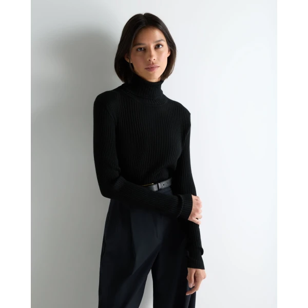 N.Peal Superfine Cashmere Ribbed Roll Neck Jumper in Black