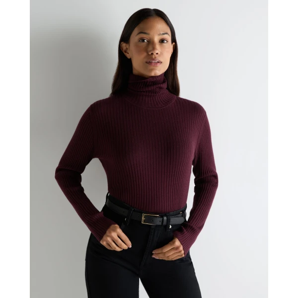 N.Peal Superfine Cashmere Ribbed Roll Neck Jumper in Damson Red