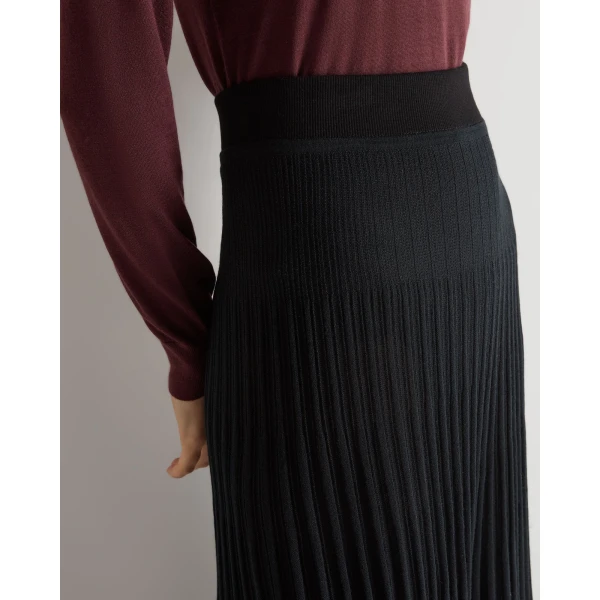 N.Peal Superfine Pleated Cashmere Silk Skirt in Black