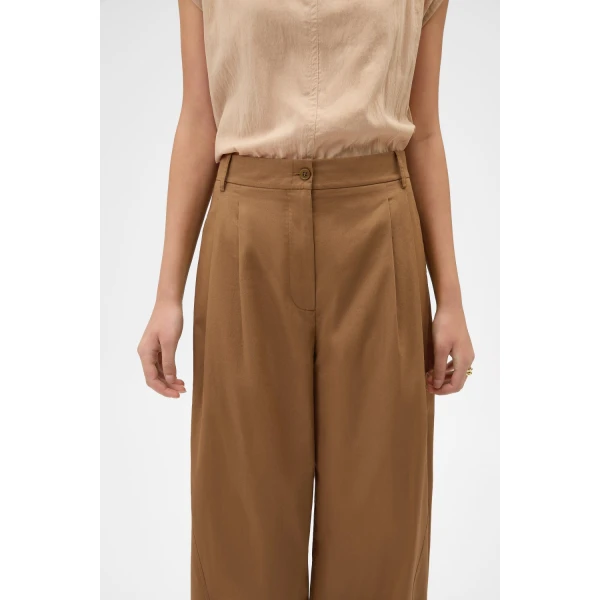 Oroton Cotton Pleat Curve Pant Dark Tobacco, view 4
