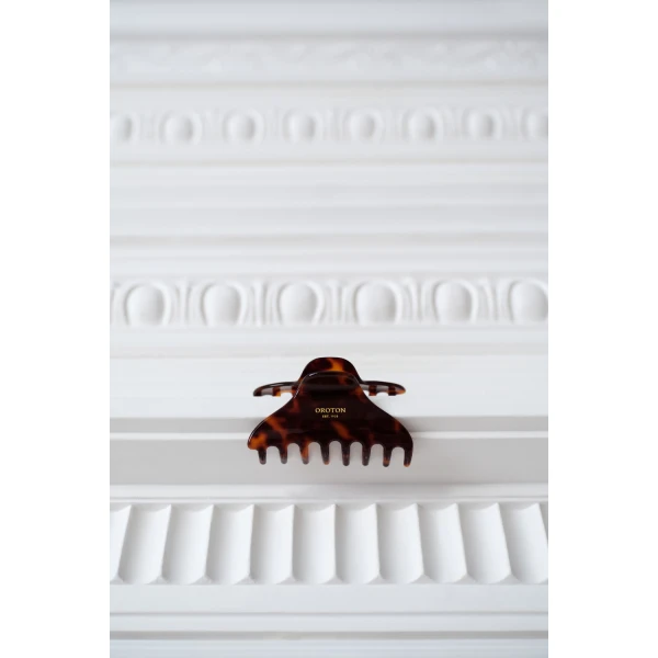 Oroton Daphne Claw Clip Tortoise, view 4