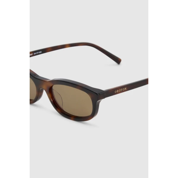 Oroton Finch Sunglasses Signature Tort, view 4