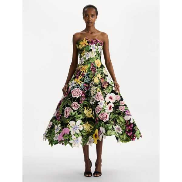 Oscar de la Renta Dominican Mixed-Floral Guipure Gown, view 2