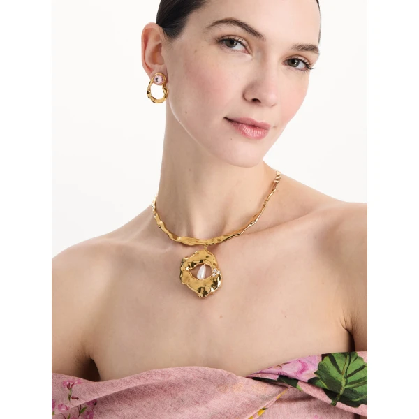 Oscar de la Renta Hammered Pearl Pendant Necklace, view 2