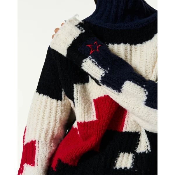 Perfect Moment Chunky Wool Cropped Sweater in Houndstooth, view 5 | Sweaters | Coveti