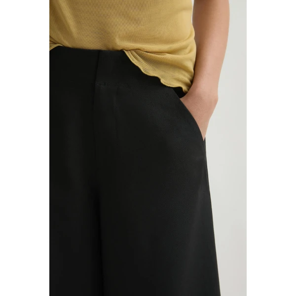 Posse Leona Trouser in Black | Pants | Coveti, view 2