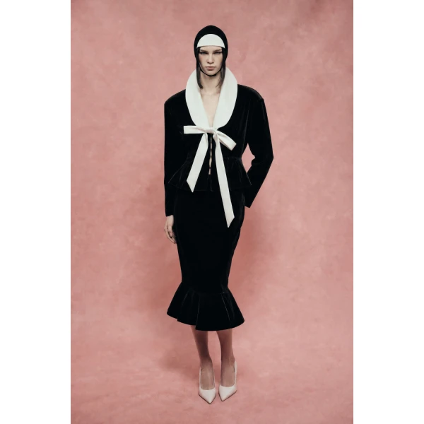 Rasario Velvet Midi Skirt with a Yoke in Black, view 3