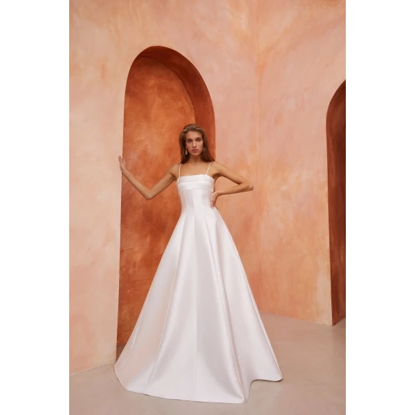 Rasario Alicia Wedding Dress in White, view 3