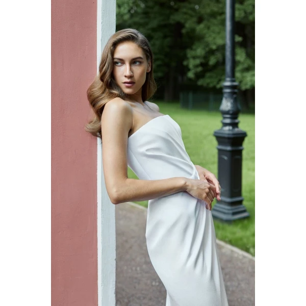 Rasario Jasmine Wedding Dress in White, view 5