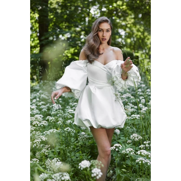 Rasario Mia Wedding Dress in White, view 3