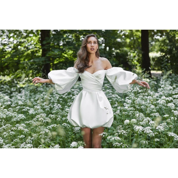Rasario Mia Wedding Dress in White, view 4