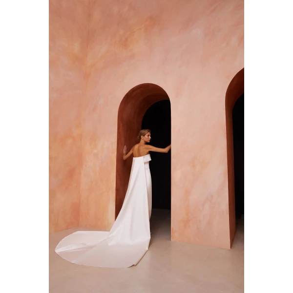 Rasario Sasha Wedding Dress in White, view 4