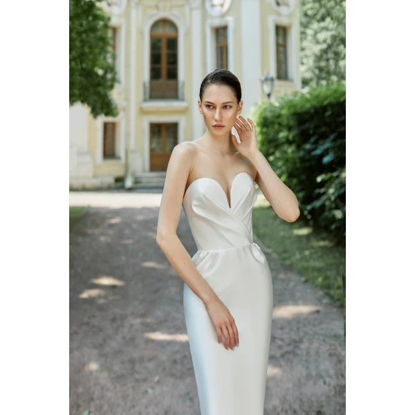 Rasario Sonya Wedding Dress in White, view 5