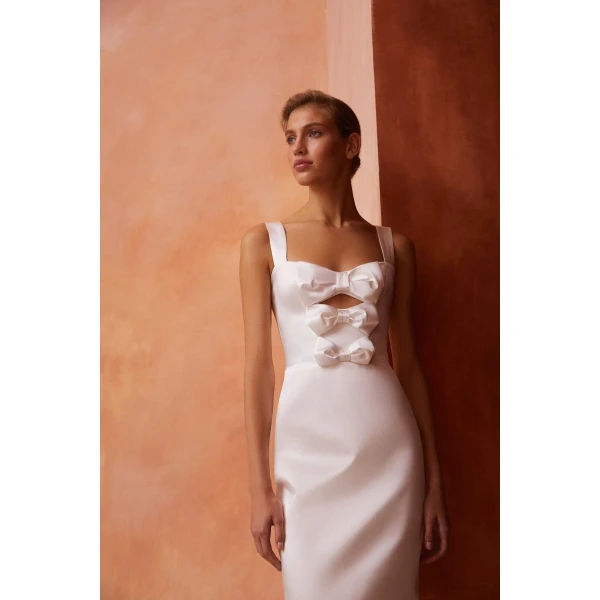 Rasario Tiffany Wedding Dress in White, view 4