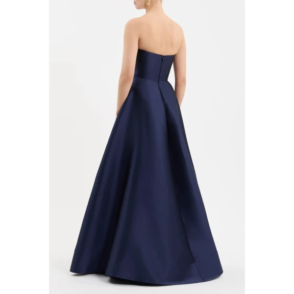 85% polyester and 15% silk