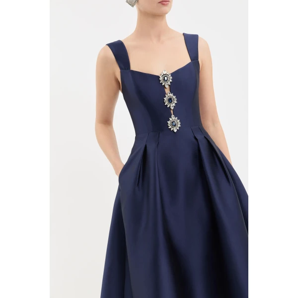 designer dresses at Coveti