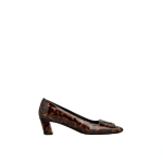 Roger Vivier Belle Vivier Pumps in Brown Patent Leather | Kitten Heels