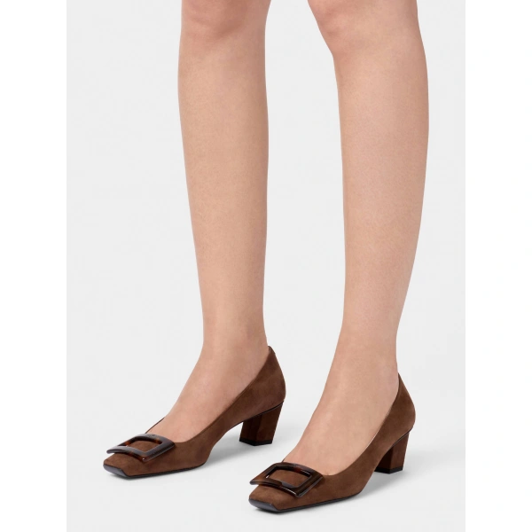 Roger Vivier Belle Vivier Pumps in Brown Suede, view 5 | Kitten Heels