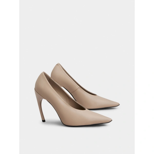Roger Vivier Choc Pumps in Beige Leather, view 3 | Pumps
