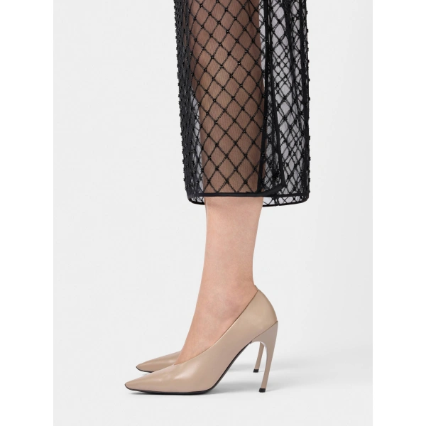 Roger Vivier Choc Pumps in Beige Leather, view 4 | Pumps