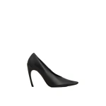 Roger Vivier Choc Pumps in Black Leather | Pumps
