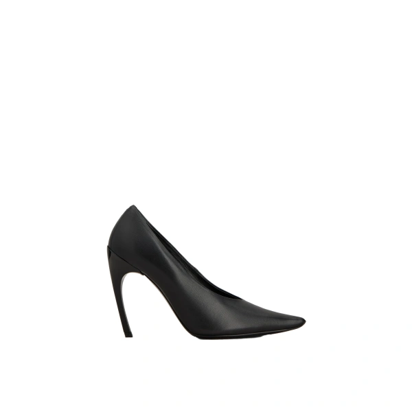 Choc Pumps in Black Leather