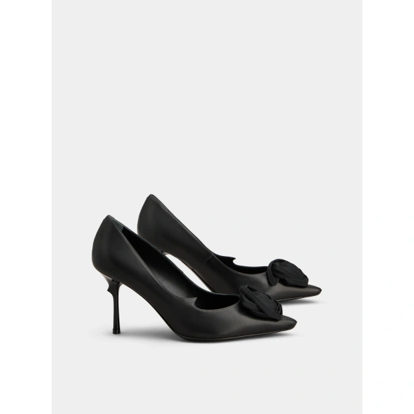 Roger Vivier Rose Vivier Pumps in Black Leather, view 3 | Pumps