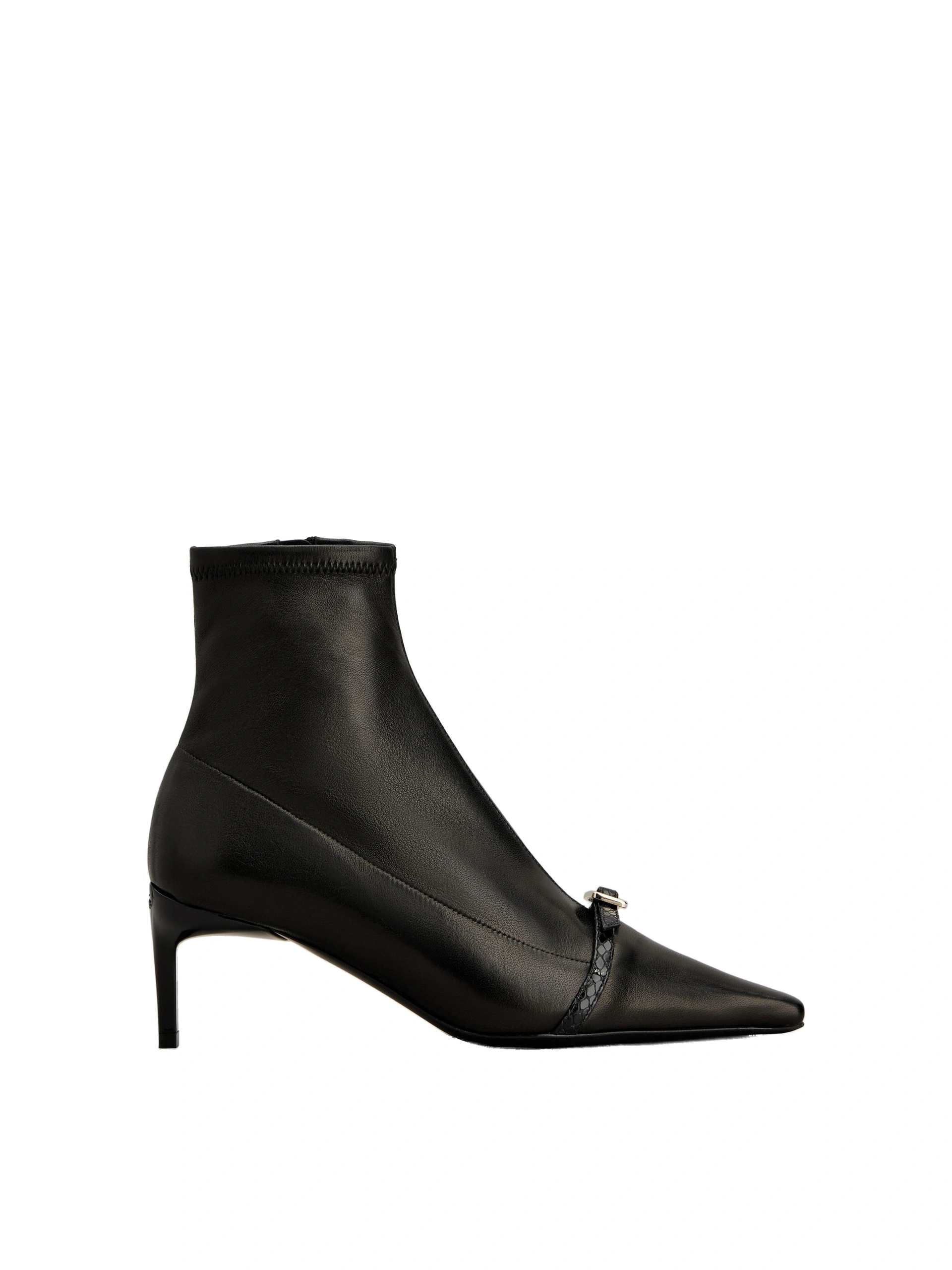 Roger Vivier Viv' Canard Booties in Black Leather Roger Vivier Viv' Canard Booties in Black Leather | Ankle Boots