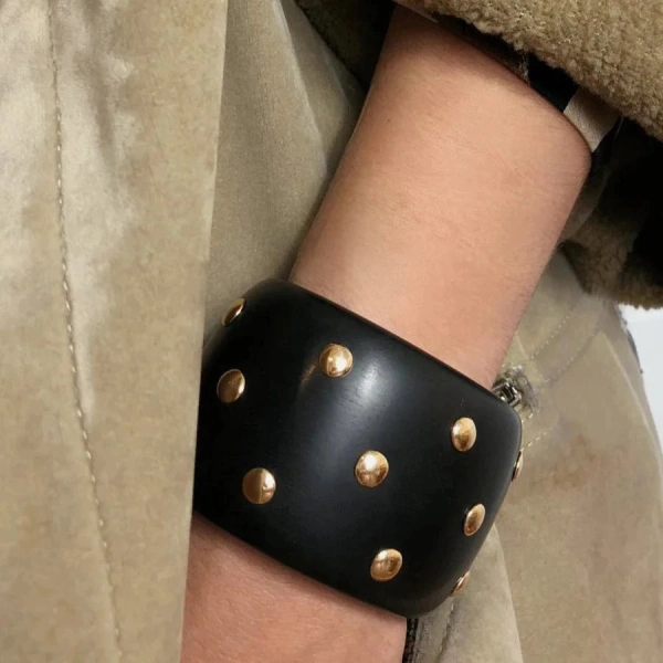 Rosa de la Cruz Ebony Cuff in Ebony, 18K Yellow Gold | Fine Bracelets | Coveti
