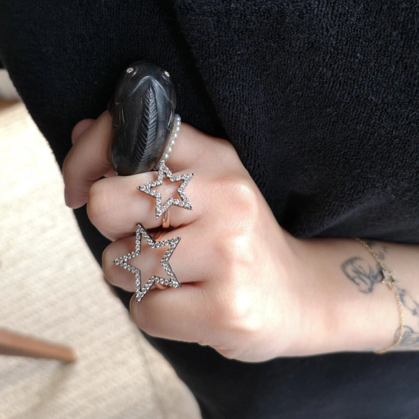 Rosa de la Cruz Ebony Fish Ring and Pendant in Ebony, White Diamond | Fine Rings | Coveti