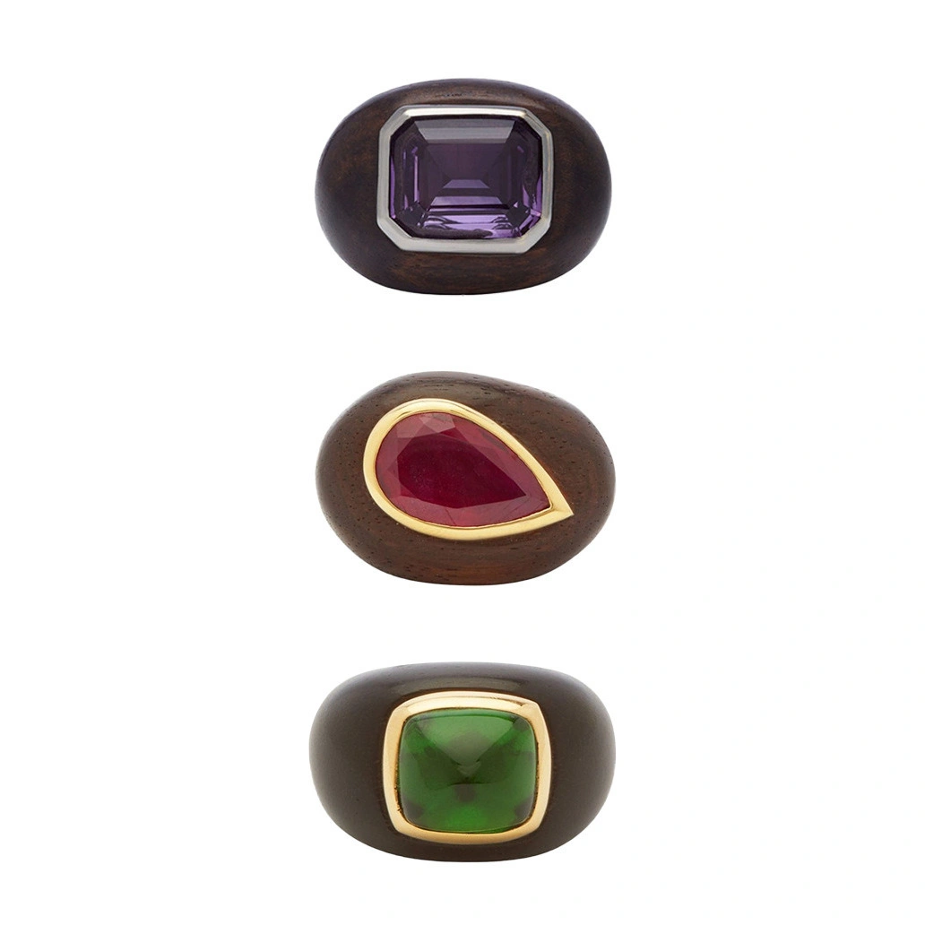 Rosa de la Cruz Ebony Gem Ring in Ebony, Emerald and 18K Yellow Gold Rosa de la Cruz Ebony Gem Ring in Ebony, Emerald and 18K Yellow Gold | Fine Rings | Coveti