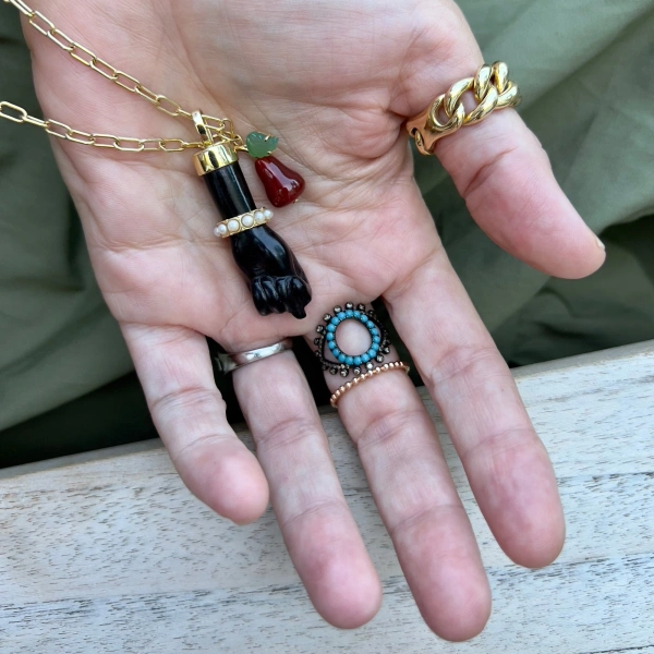 Rosa de la Cruz Fruit Charm Pendant Pear in 18K Yellow Gold, Agate and Chrysoprase | Fine Pendants and Charms | Coveti
