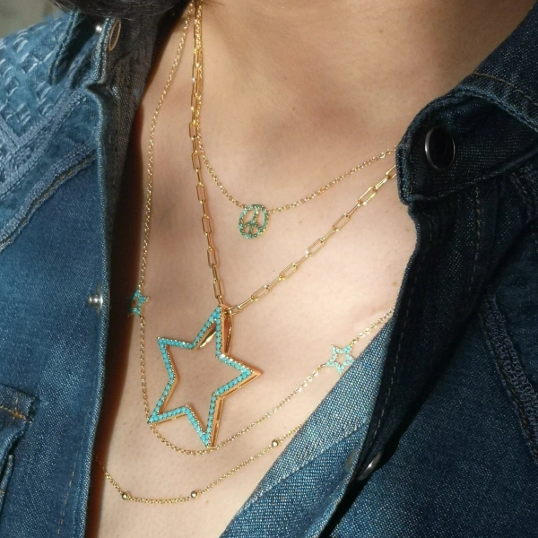 Rosa de la Cruz Gold Dot Necklace in 18K Yellow Gold | Fine Necklaces | Coveti
