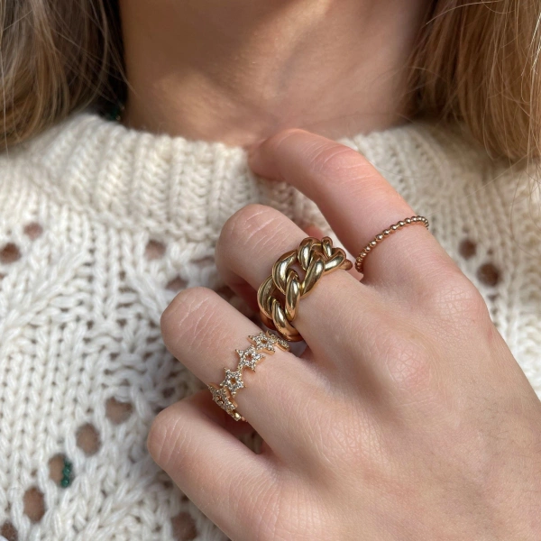 Rosa de la Cruz Multistar Ring in 18K Yellow Gold, Brown Diamond | Fine Rings | Coveti