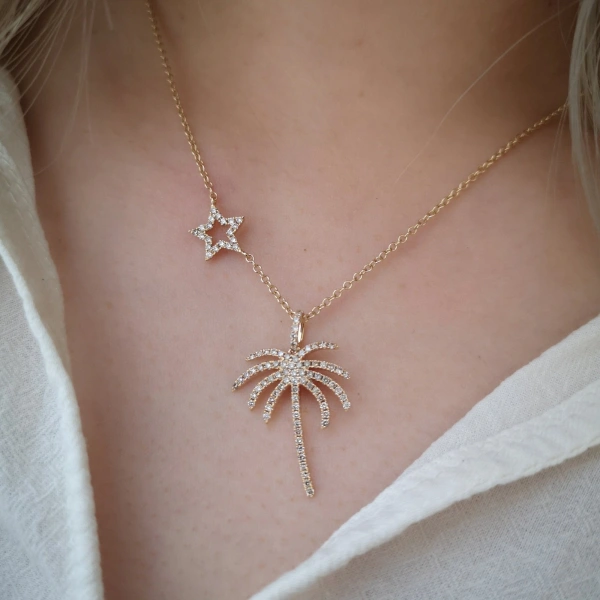 Rosa de la Cruz Palm Pendant in 18K Yellow Gold, White Diamond | Fine Pendants and Charms | Coveti