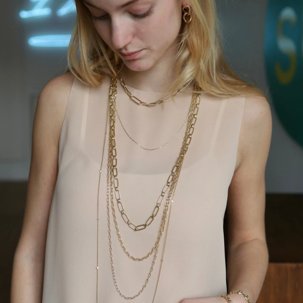 Rosa de la Cruz Paperclip Chain in 18K Yellow | Fine Necklaces | Coveti