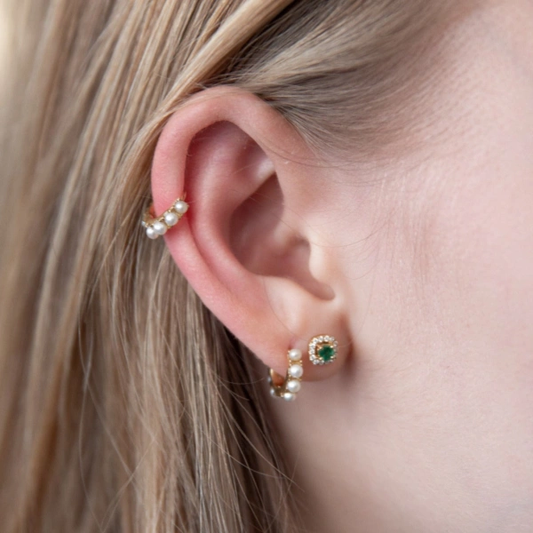 Rosa de la Cruz Pearl Mini Hoops in 18K Yellow Gold, Pearl, Pair | Fine Earrings | Coveti