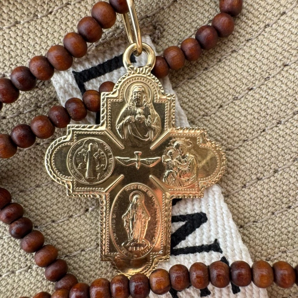 Rosa de la Cruz Sacred Heart Cross Pendant in 18K Yellow Gold | Fine Pendants and Charms | Coveti
