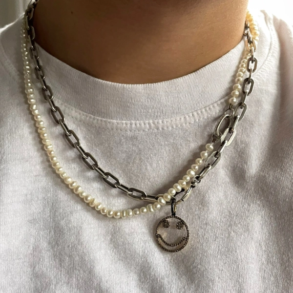 Rosa de la Cruz Smile Pendant 18mm in 18K Rhodium Gold, Brown Diamond | Fine Pendants and Charms | Coveti